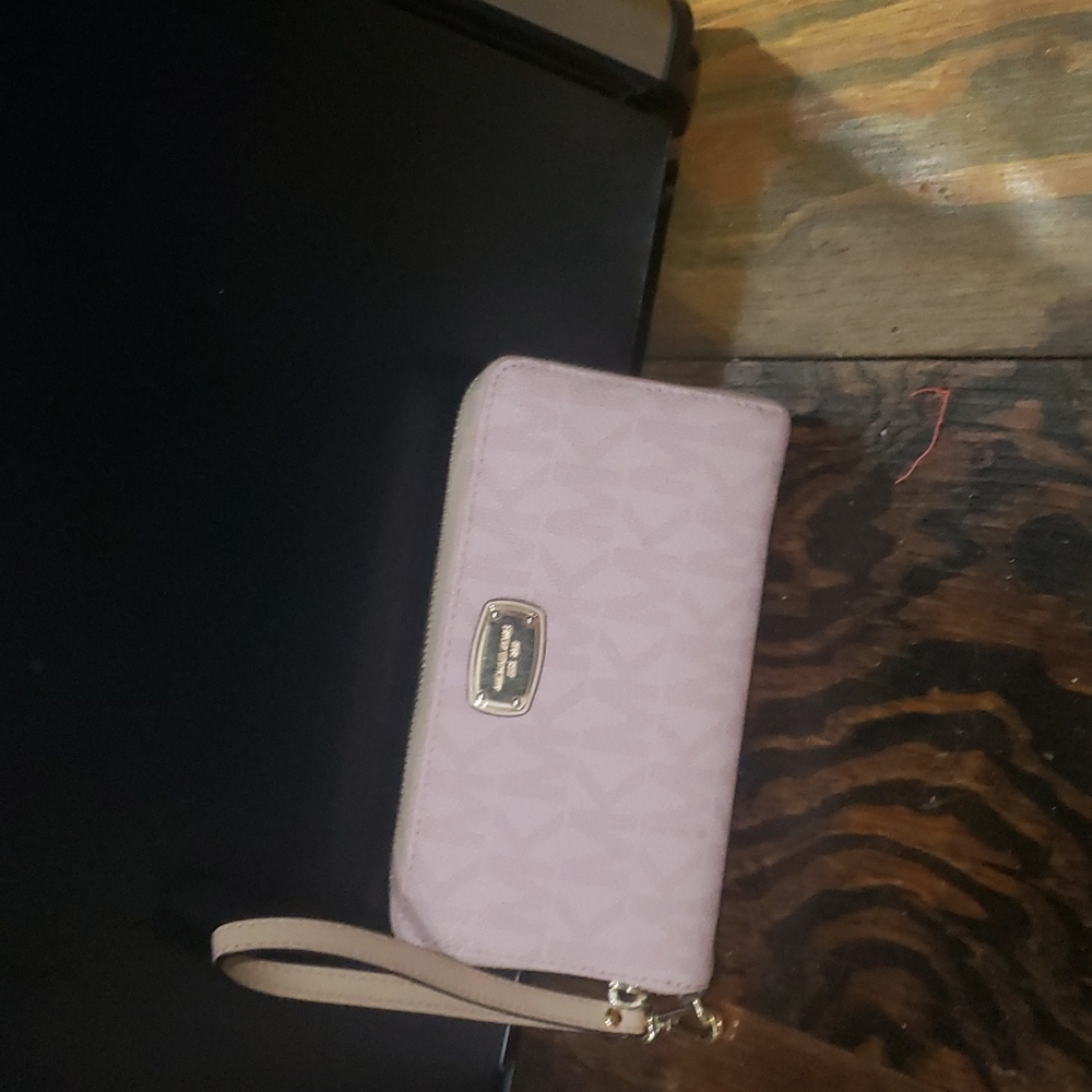 Michael Kors Blush Pink Signature Logo Wristlet Clutch